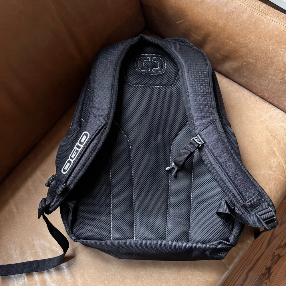 Ogio Black Excelsior backpack laptop bag work school bottle storage pockets